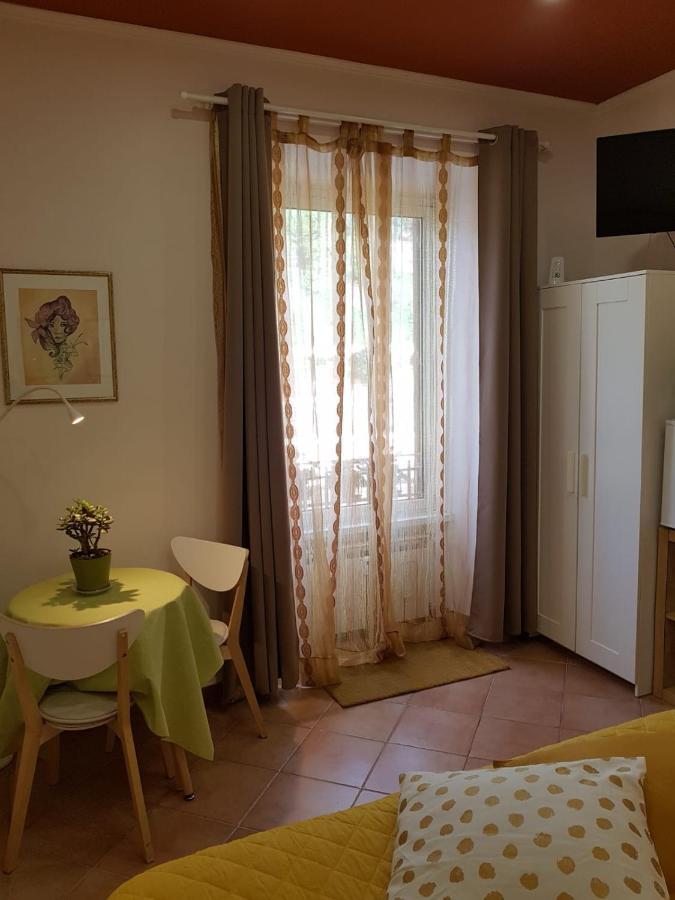 Le Tre Sorelle A Testaccio Frühstückspension